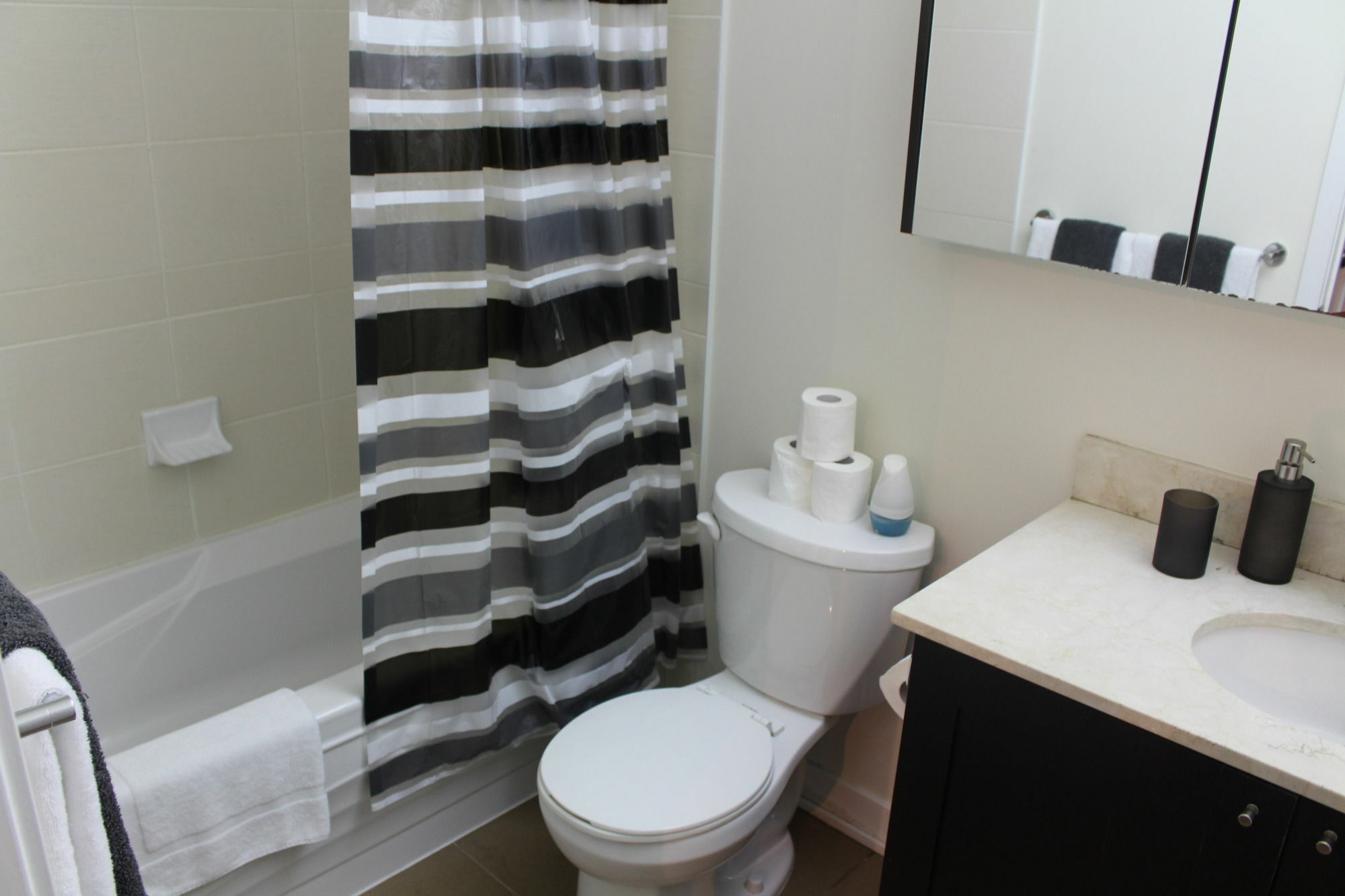 Custom Luxury Suite - By Elite Suites Μισισάουγκα Εξωτερικό φωτογραφία
