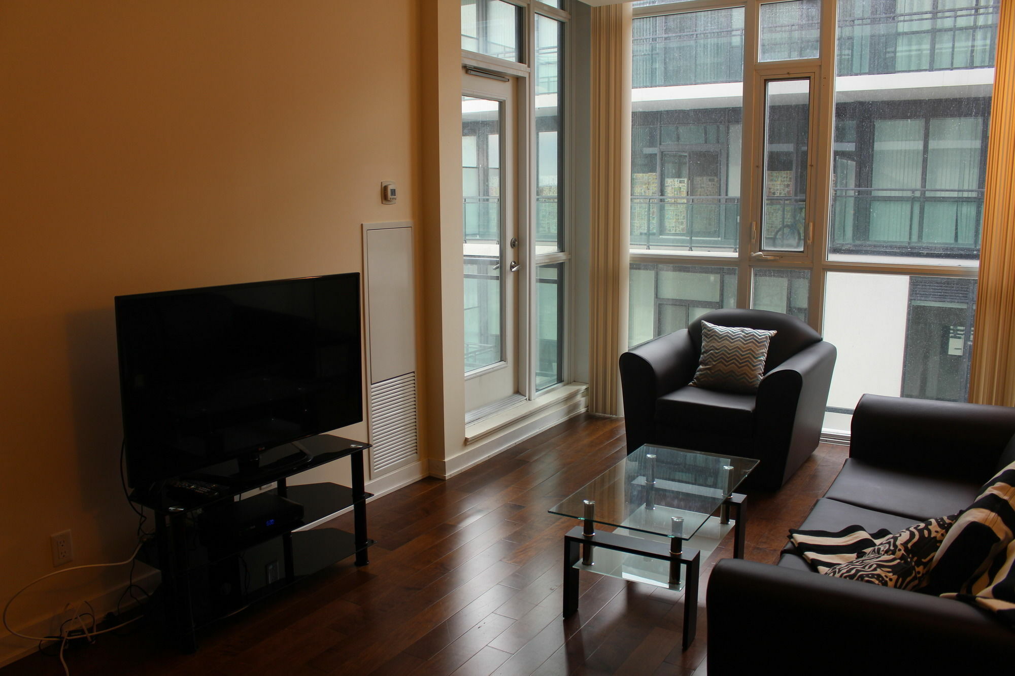 Custom Luxury Suite - By Elite Suites Μισισάουγκα Εξωτερικό φωτογραφία